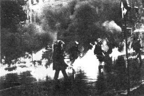 10.jpg (16942 bytes)